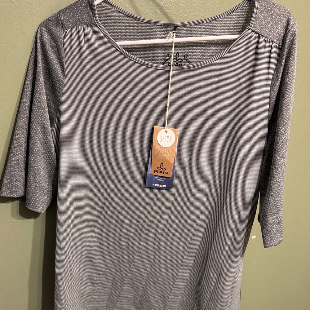 Prana Women's Charcoal Long Sleeve Top